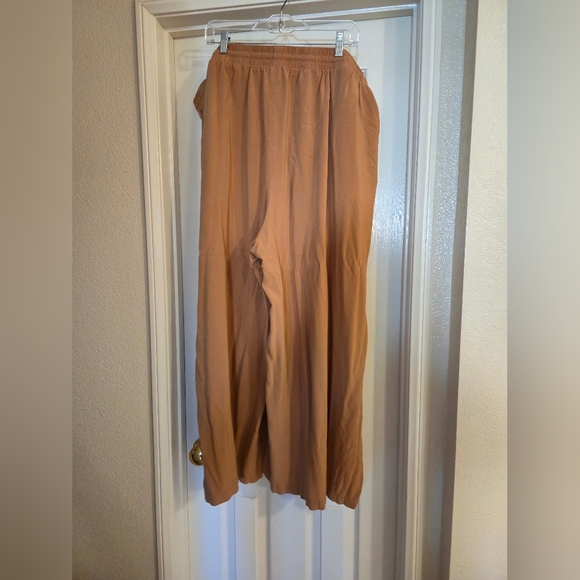 Torrid Wide-Leg Linen Pants - Size 4 - Tan - Picture 3 of 4